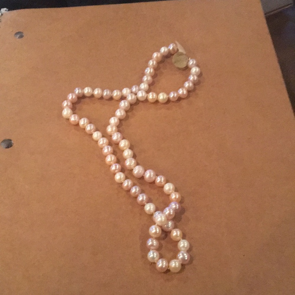 Creamy pink 14kt 20" pearls
